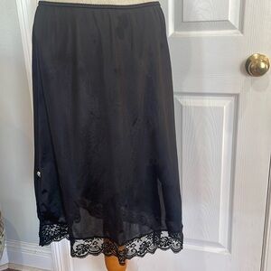 Vintage maidenform Chantilly half slip skirt floral lace Black women’s size M